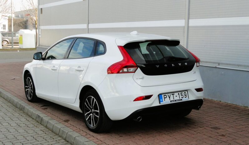 VOLVO V40 2.0 D [D3] Momentum NAVI-ÜLÉSFŰTÉS-KAMERA-Mo-i-84eKm-1 ÉV GARANCIÁVAL!! teljes