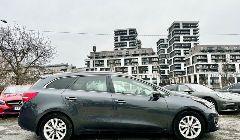 KIA CEE’D SW 1.6 GDI EX Prémium MAGYAR-VEZ.SZ.KÖNYV-KAMERA-ÜL.FŰTÉS-GYÁRI GARANCIA-66.000KM! teljes