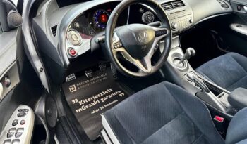 HONDA CIVIC 1.8 Executive VEZ. SZ.KÖNYV-PANORÁMATETŐ-TEMPOMAT-XENON-KITŰNŐ ÁLLAPOT!! teljes