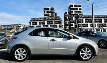 HONDA CIVIC 1.8 Executive VEZ. SZ.KÖNYV-PANORÁMATETŐ-TEMPOMAT-XENON-KITŰNŐ ÁLLAPOT!! teljes