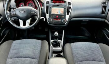 KIA CEE’D SW 1.6 TX EURO5 VEZ.SZ.KÖNYV-DIGITKLIMA-NAVI-TOL.KAMERA-ÜLÉSFŰTÉS-SÉR.MENTES !! teljes