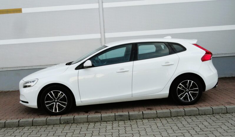 VOLVO V40 2.0 D [D3] Momentum NAVI-ÜLÉSFŰTÉS-KAMERA-Mo-i-84eKm-1 ÉV GARANCIÁVAL!! teljes