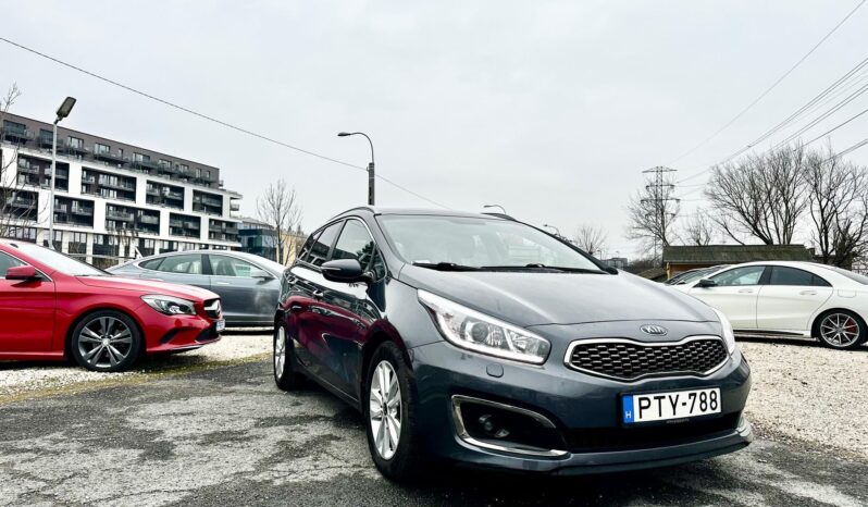 KIA CEE’D SW 1.6 GDI EX Prémium MAGYAR-VEZ.SZ.KÖNYV-KAMERA-ÜL.FŰTÉS-GYÁRI GARANCIA-66.000KM! teljes