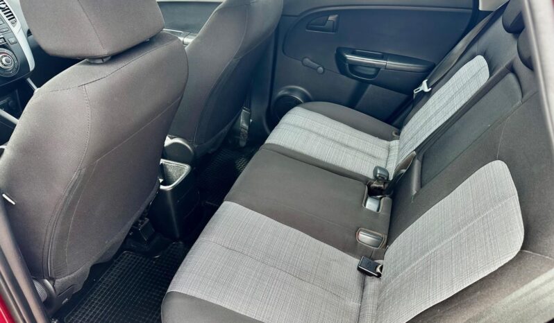 KIA VENGA 1.4 EX VEZ.SZ.KÖNYV-75eKM-KÉT TULAJ-SÉRÜLÉSMENTES! teljes