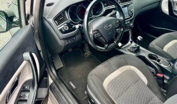 KIA CEE’D SW 1.6 GDI EX Prémium MAGYAR-EGY TULAJ-NAVIGÁCIÓ-KAMERA-FÉLBŐR BELSŐ! teljes