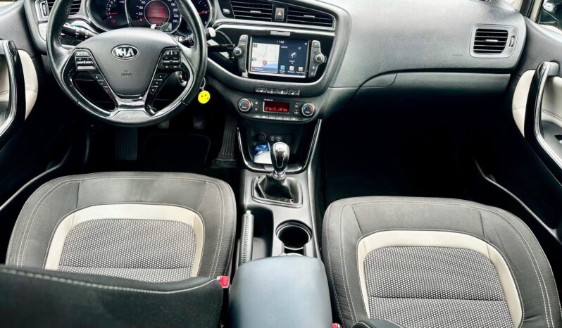KIA CEE’D SW 1.6 GDI EX Prémium MAGYAR-EGY TULAJ-NAVIGÁCIÓ-KAMERA-FÉLBŐR BELSŐ! teljes