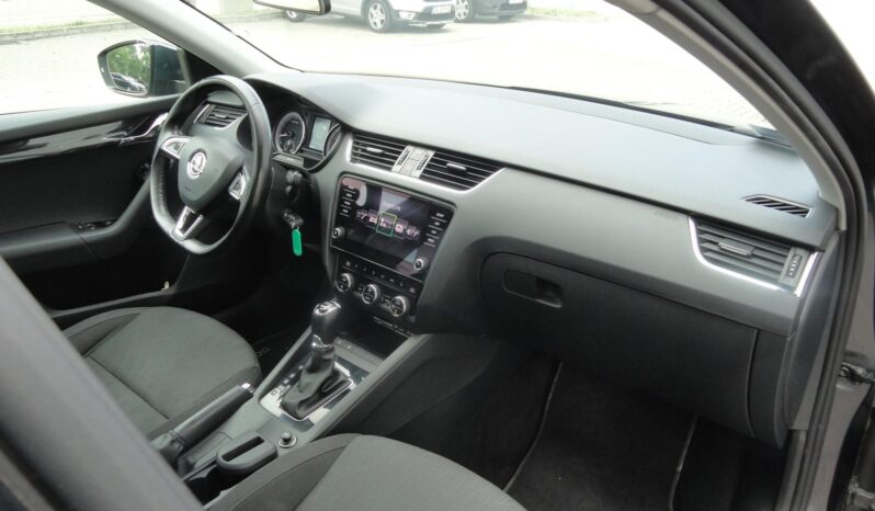 SKODA OCTAVIA Combi 1.4 TSI Style DSG TEMPOMAT-ÜLÉSFŰTÉS-PANORÁMATETŐ-Mo-i-1 ÉV GARANCIÁVAL! teljes
