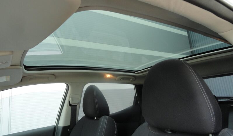 NISSAN QASHQAI 1.3 DIG-T N-Connecta NAVI-KAMERA-PANORÁMATETŐ-Mo-i-39eKm-1 ÉV GARANCIÁVAL! teljes