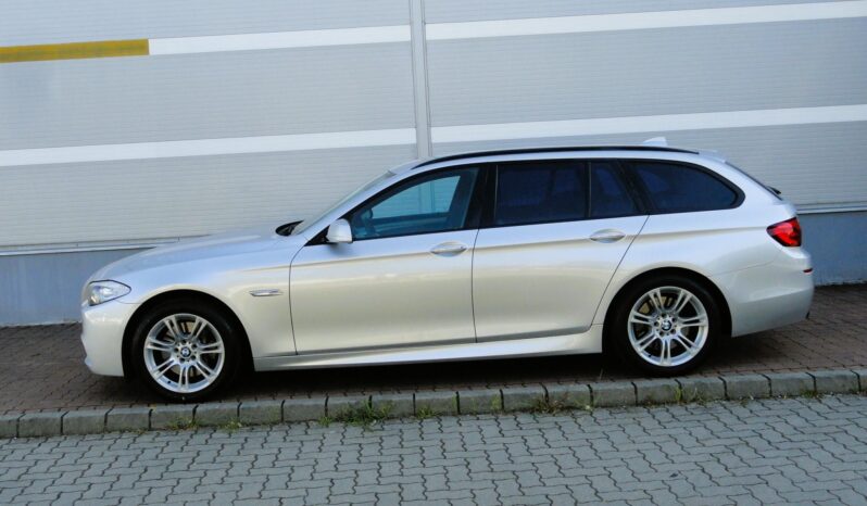 BMW 530d xDrive Touring (Automata) M-PACKET-BŐR-NAVI-F1-XENON-NAGYSZERVÍZ ELVÉGEZVE-221eKm!! teljes