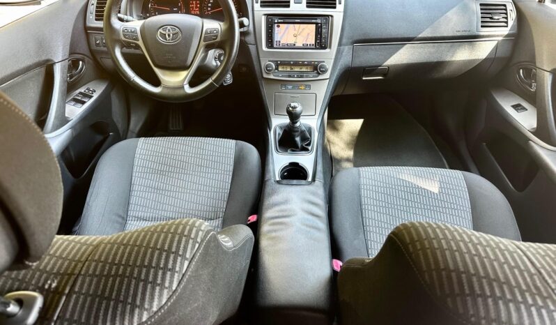 TOYOTA AVENSIS Wagon 2.0 D-4D Sol MAGYAR-KÉT TULAJ-KAMERA-NAVIGÁCIÓ teljes