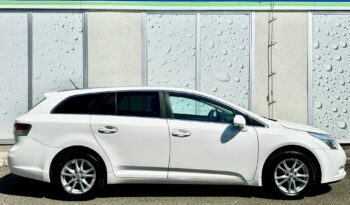 TOYOTA AVENSIS Wagon 2.0 D-4D Sol MAGYAR-KÉT TULAJ-KAMERA-NAVIGÁCIÓ teljes