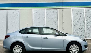 OPEL ASTRA J Sedan 1.6 Enjoy EURO6 MAGYAR-VEZ.SZ.KÖNYV-79eKM-KLIMA-TOLATÓRADAR-SÉR.MENTES ! teljes
