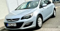 OPEL ASTRA J Sedan 1.6 Enjoy EURO6 MAGYAR-VEZ.SZ.KÖNYV-79eKM-KLIMA-TOLATÓRADAR-SÉR.MENTES !