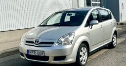 TOYOTA COROLLA VERSO 1.8 Linea Terra SZERVIZKÖNYV-KLIMA-ÜLÉSFŰTÉS-7SZEMÉLY-MEGKÍMÉLT ÁLLAPOT !!