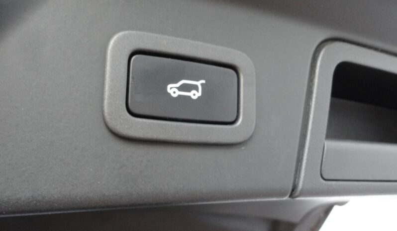 LAND ROVER RANGE ROVER VELAR RangeVelar 3.0D V6 SD6 R-Dynamic HSE (Automata) BEIGE BŐR-NAVI-KAMERA-ÜVEGTETŐ!! teljes