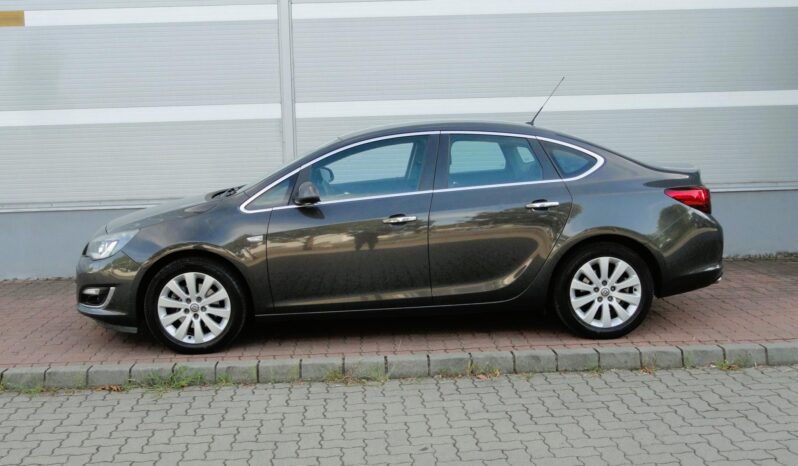 OPEL ASTRA J Sedan 1.6 T Cosmo (Automata) FÉLBŐR-TEMPOMAT-ÜLÉSFŰTÉS-XENON-Mo-i!! teljes
