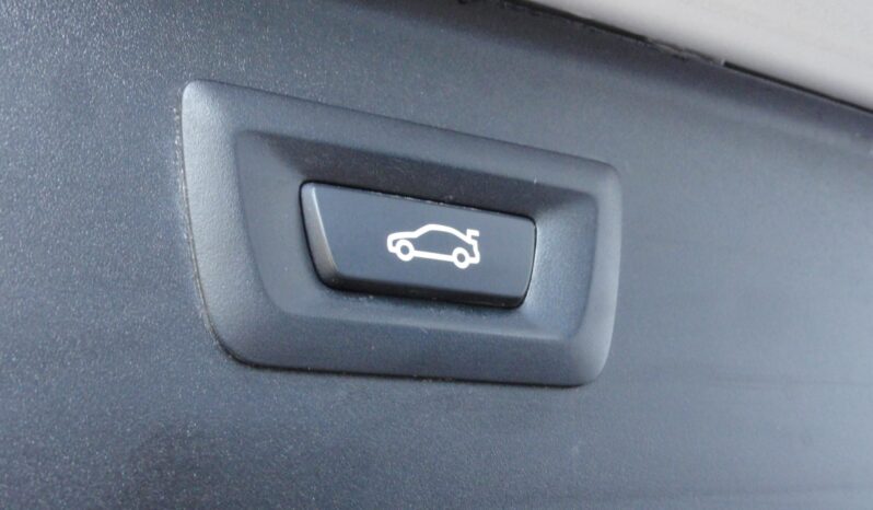 BMW 530d xDrive Touring (Automata) M-PACKET-BŐR-NAVI-F1-XENON-NAGYSZERVÍZ ELVÉGEZVE-221eKm! teljes