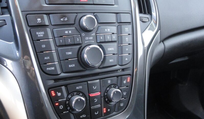 OPEL ASTRA J Sedan 1.6 T Cosmo (Automata) FÉLBŐR-TEMPOMAT-ÜLÉSFŰTÉS-XENON-Mo-i!! teljes