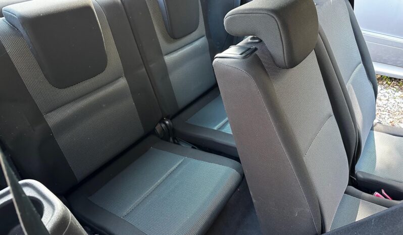 TOYOTA COROLLA VERSO 1.8 Linea Terra SZERVIZKÖNYV-KLIMA-ÜLÉSFŰTÉS-7SZEMÉLY-MEGKÍMÉLT ÁLLAPOT !! teljes