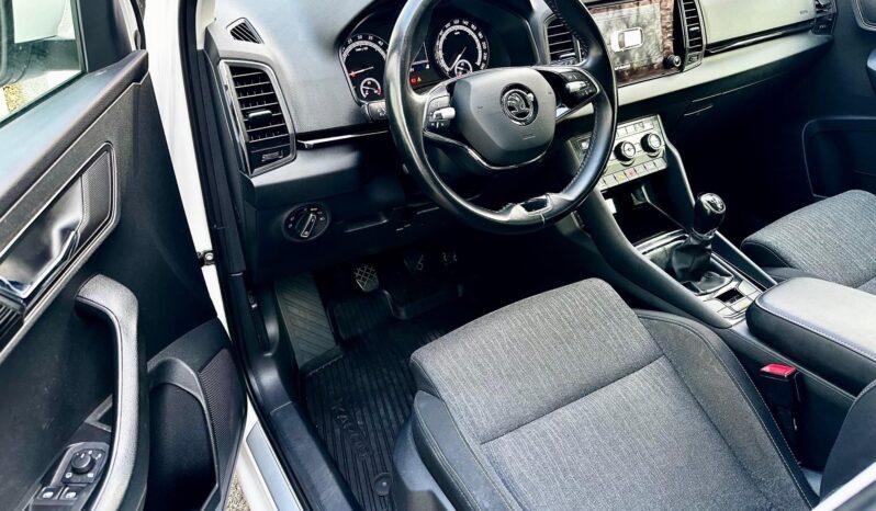 SKODA KAROQ 2.0 TDI SCR Style MAGYAR-VEZ.SZ.KÖNYV-93eKM-PARKRADAR-ÜLÉSFŰTÉS-MEGKÍMÉLT !! teljes