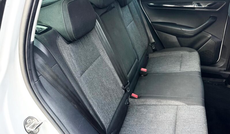 SKODA KAROQ 2.0 TDI SCR Style MAGYAR-VEZ.SZ.KÖNYV-93eKM-PARKRADAR-ÜLÉSFŰTÉS-GARANCIA! teljes