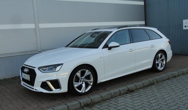 AUDI A4 Avant 40 TFSI S line S-tronic PANORÁMATETŐ-Mo-i-97eKm!! teljes