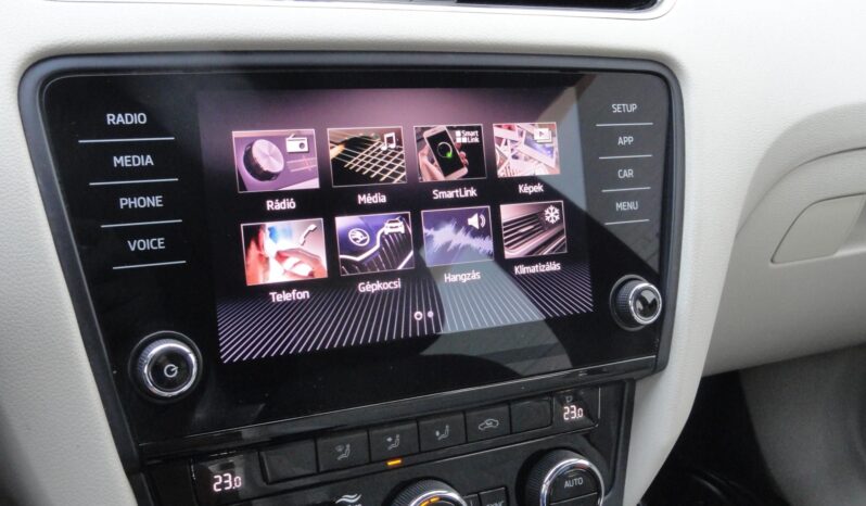 SKODA OCTAVIA 2.0 CR TDI SCR Style BEIGE BELSŐ-TEMPOMAT-LED-Mo-i-NAGYSZERVÍZ ELVÉGEZVE-1 ÉV GARANCIÁVAL!! teljes