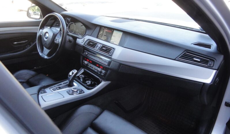 BMW 530d xDrive Touring (Automata) M-PACKET-BŐR-NAVI-F1-XENON-NAGYSZERVÍZ ELVÉGEZVE-221eKm! teljes