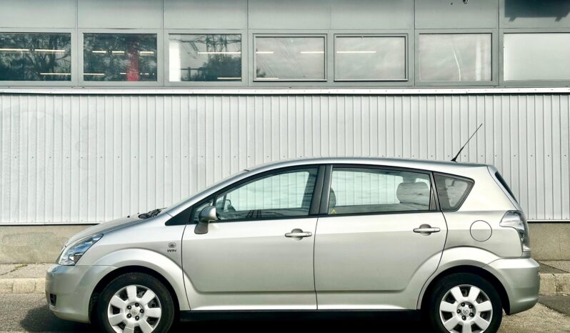 TOYOTA COROLLA VERSO 1.8 Linea Terra SZERVIZKÖNYV-KLIMA-ÜLÉSFŰTÉS-7SZEMÉLY-MEGKÍMÉLT ÁLLAPOT !! teljes