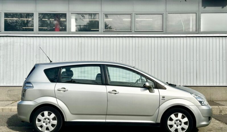 TOYOTA COROLLA VERSO 1.8 Linea Terra SZERVIZKÖNYV-KLIMA-ÜLÉSFŰTÉS-7SZEMÉLY-MEGKÍMÉLT ÁLLAPOT !! teljes