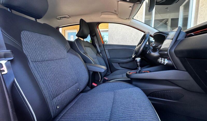 RENAULT CLIO 1.0 TCe Intens MAGYAR-NAVI-KAMERA-ÜLÉSFŰTÉS-1ÉV GARANCIA! teljes