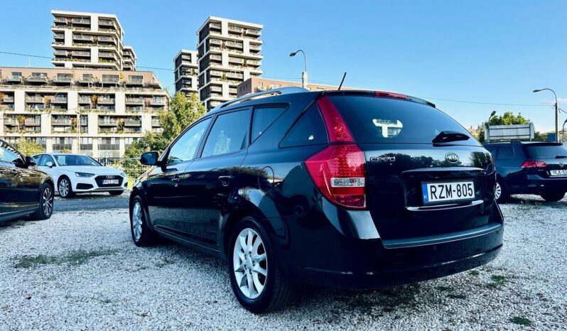 KIA CEE’D SW 1.6 EX Limited VEZ.SZ.KÖNYV-DIGIT.KLÍMA-ÜLÉSFŰTÉS-TEMPOMAT-VÉGIG SZERVIZELT! teljes