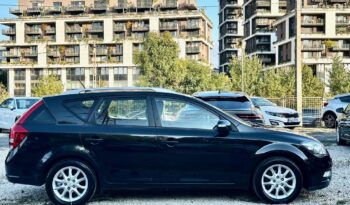 KIA CEE’D SW 1.6 EX Limited VEZ.SZ.KÖNYV-DIGIT.KLÍMA-ÜLÉSFŰTÉS-TEMPOMAT-VÉGIG SZERVIZELT! teljes