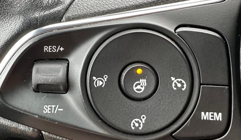 OPEL CROSSLAND 1.2 T Elegance MAGYAR-VEZ.SZ.KÖNYV-NAVI-TOL.KAMERA-ÜLÉSFŰTÉS-1 TULAJDONOS! teljes