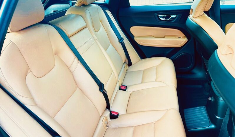 VOLVO XC60 2.0 [T8] Twin Engine Inscription AWD Geartronic MAGYAR-VEZ.SZ.KÖNYV-PANORÁMA-BÉZS BŐR-SZALON ÁLLAPOT-ÁFÁ-s !! teljes