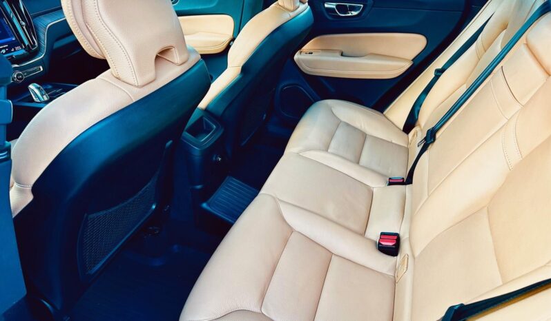 VOLVO XC60 2.0 [T8] Twin Engine Inscription AWD Geartronic MAGYAR-VEZ.SZ.KÖNYV-PANORÁMA-BÉZS BŐR-SZALON ÁLLAPOT-ÁFÁ-s !! teljes