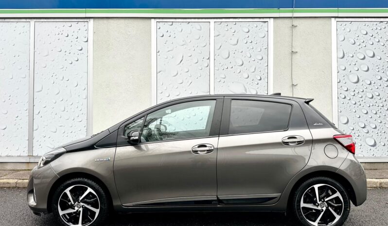 TOYOTA YARIS 1.5 VVT-i Hybrid Selection Smart Bronze e-CVT MAGYAR-VEZ.SZ.KÖNYV-34eKM-TOL.KAMERA-ÜLÉSFŰTÉS-ÚJSZERŰ ÁLLAPOT ! teljes