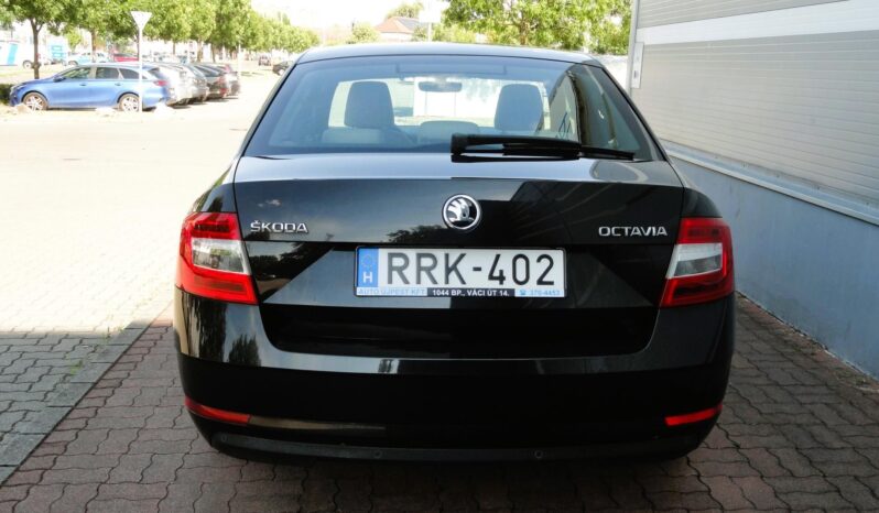 SKODA OCTAVIA 2.0 CR TDI SCR Style BEIGE BELSŐ-TEMPOMAT-LED-Mo-i-NAGYSZERVÍZ ELVÉGEZVE-1 ÉV GARANCIÁVAL!! teljes