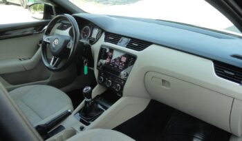 SKODA OCTAVIA 2.0 CR TDI SCR Style BEIGE BELSŐ-TEMPOMAT-LED-Mo-i-NAGYSZERVÍZ ELVÉGEZVE-1 ÉV GARANCIÁVAL!! teljes