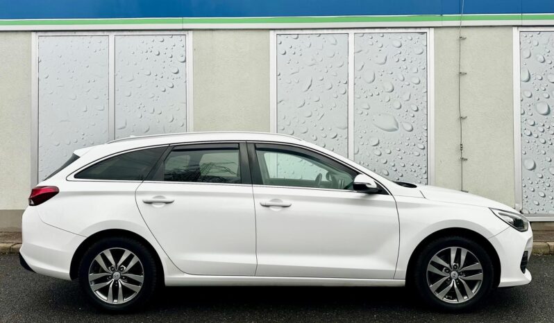 HYUNDAI I30 1.4 T-GDi Premium MAGYAR-VEZ.SZ.KÖNYV-85eKM-TOL.KAMERA-ÜLÉSFŰTÉS-NAVI-SÉR.MENTES! teljes