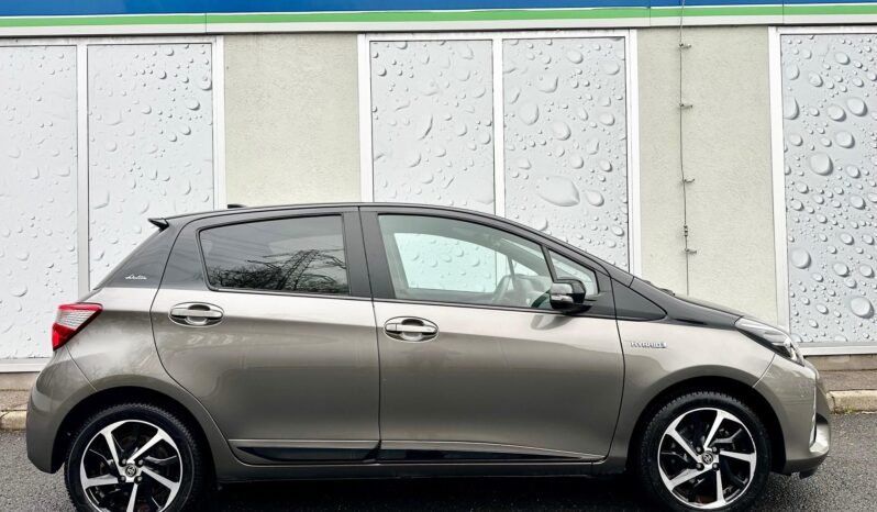 TOYOTA YARIS 1.5 VVT-i Hybrid Selection Smart Bronze e-CVT MAGYAR-VEZ.SZ.KÖNYV-34eKM-TOL.KAMERA-ÜLÉSFŰTÉS-ÚJSZERŰ ÁLLAPOT! teljes