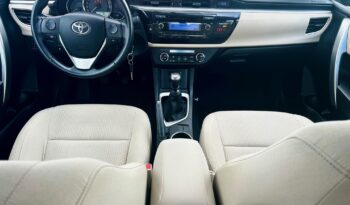 TOYOTA COROLLA Sedan 1.6 Lounge MAGYAR-VÉGIG MÁRKASZERVIZ-100eKM-2 TULAJDONOS-GARANCIA! teljes