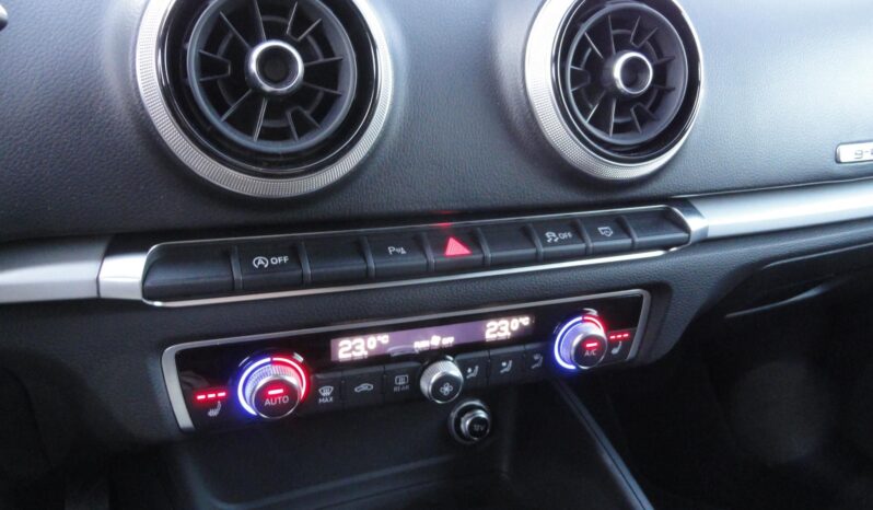 AUDI A3 Sportback 1.4 TFSI CoD Design S-tronic G-TRON teljes