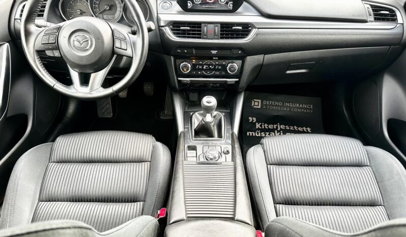MAZDA 6 Sportkombi 2.2 CD Attraction MAGYAR-VEZ.SZ.KÖNYV-DIGIT KLIMA-PARKRADAR-ÜLÉSFŰTÉS !! teljes