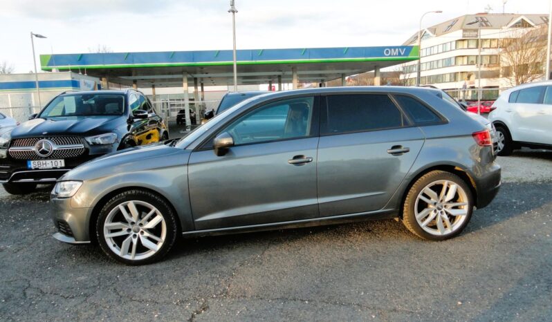 AUDI A3 Sportback 1.4 TFSI CoD Design S-tronic G-TRON teljes