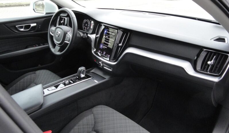 VOLVO V60 2.0 [B4] MHEV Momentum Pro Geartronic MAGYARORSZÁGI-61eKm-1 ÉV GARANCIÁVAL!! teljes