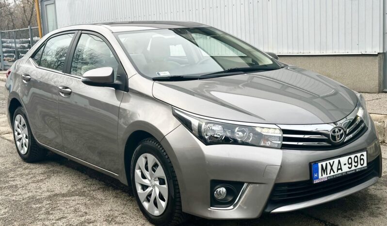 TOYOTA COROLLA Sedan 1.6 Lounge MAGYAR-VÉGIG MÁRKASZERVIZ-100eKM-2 TULAJDONOS-GARANCIA! teljes