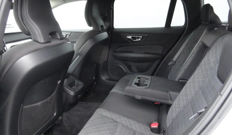 VOLVO V60 2.0 [B4] MHEV Momentum Pro Geartronic MAGYARORSZÁGI-61eKm-1 ÉV GARANCIÁVAL!! teljes