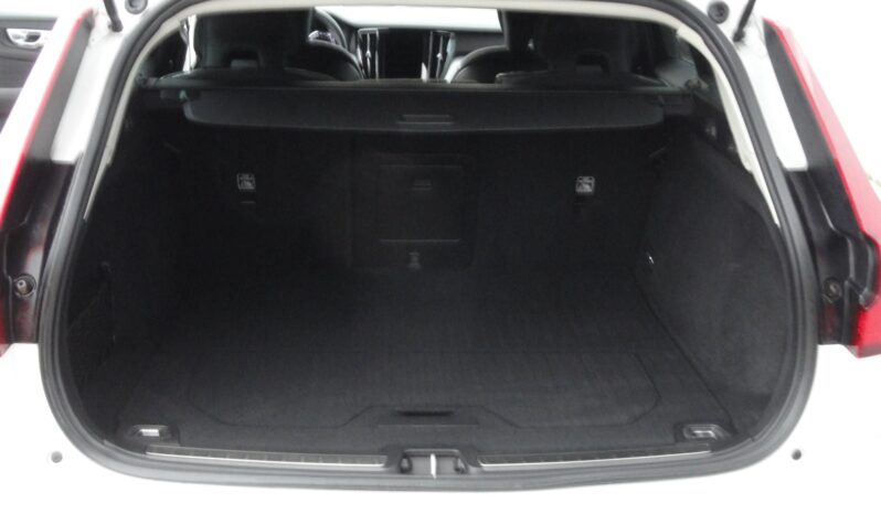 VOLVO V60 2.0 [B4] MHEV Momentum Pro Geartronic MAGYARORSZÁGI-61eKm-1 ÉV GARANCIÁVAL!! teljes