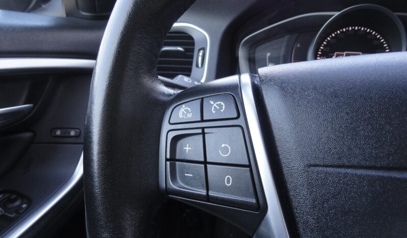 VOLVO S60 2.0 D [D2] Momentum Geartronic BŐR-TEMPOMAT-NAVI-126e Km-1 ÉV GARANCIÁVAL! teljes